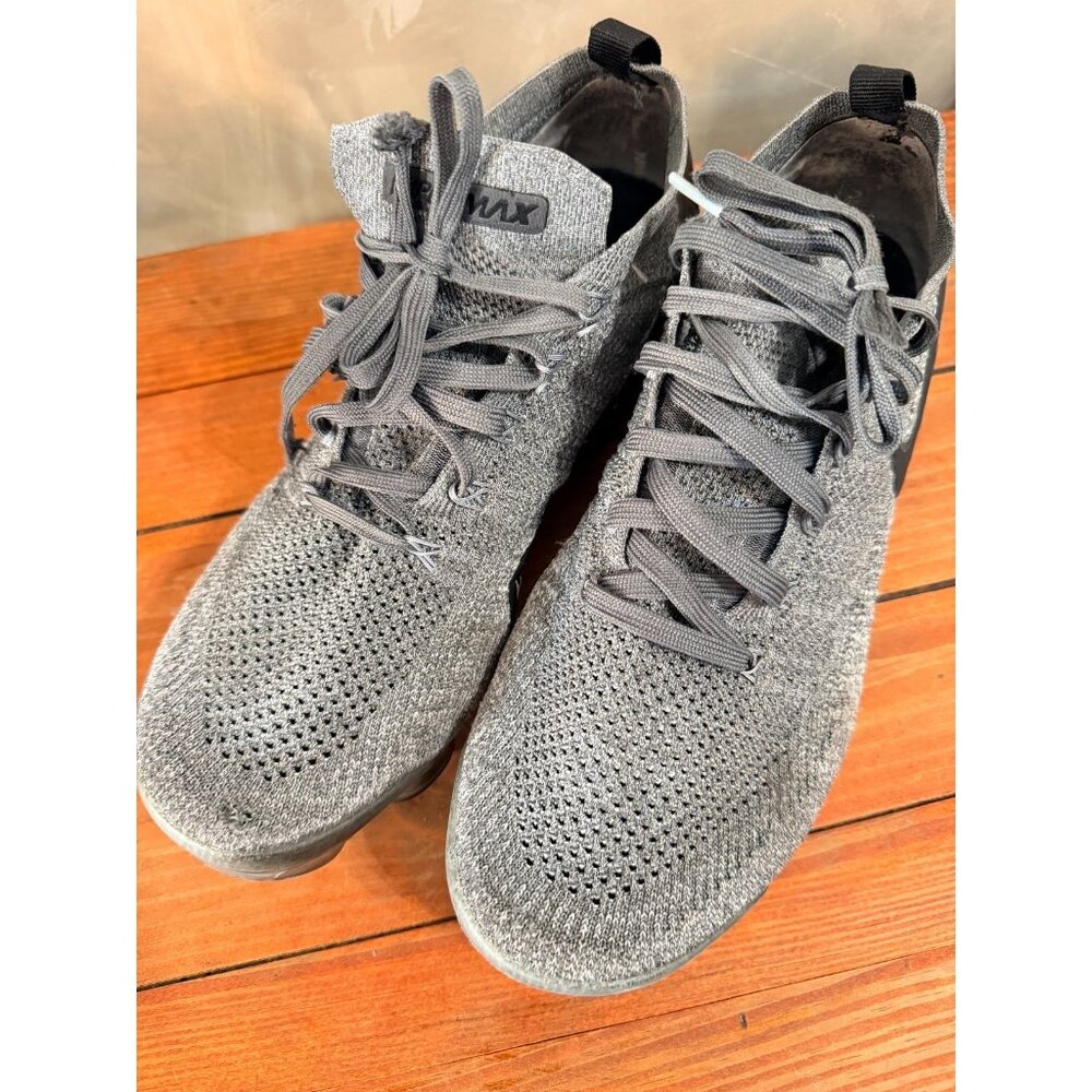 Nike Air VaporMax Flyknit 2 Wolf Grey Sneakers Size 11